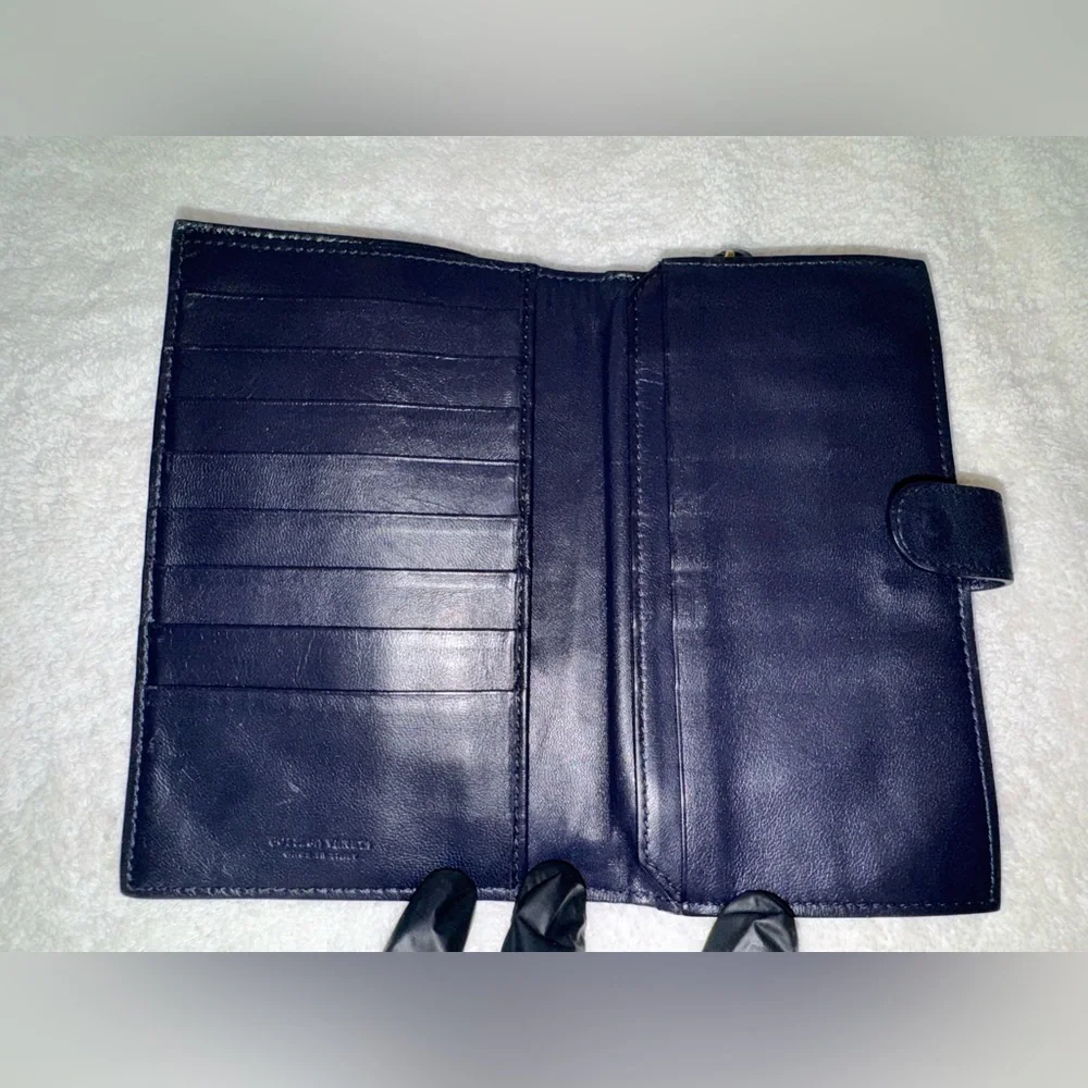 Bottega Veneta Intrecciato Navy Blue Bifold leather wallet, Unisex.